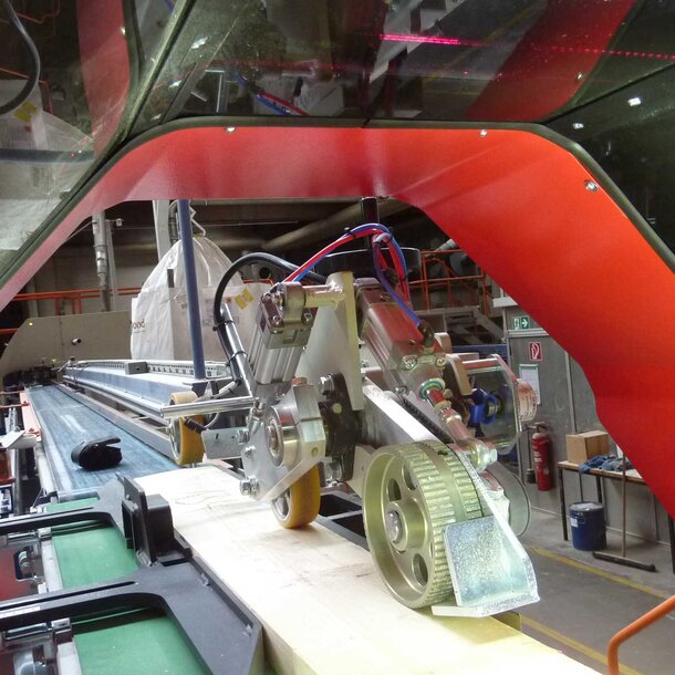 Deutsches Holzverarbeitungs&shy;unternehmen setzt bei der Festigkeits&shy;sortierung auf Goldeneye 700